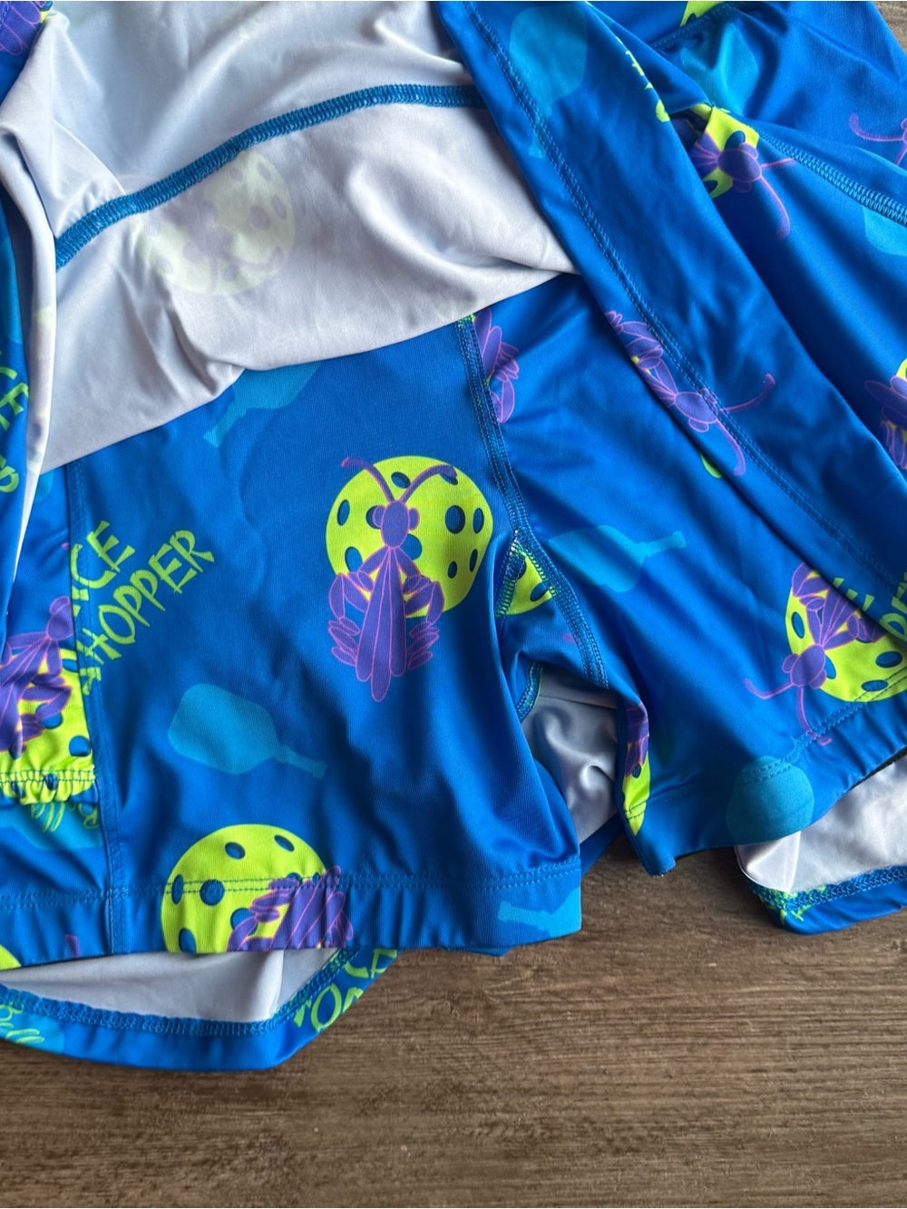 Bella Bella Sports Pickleball Kick Pleat Skort Grasshopper Print NWT M - Picture 12 of 14